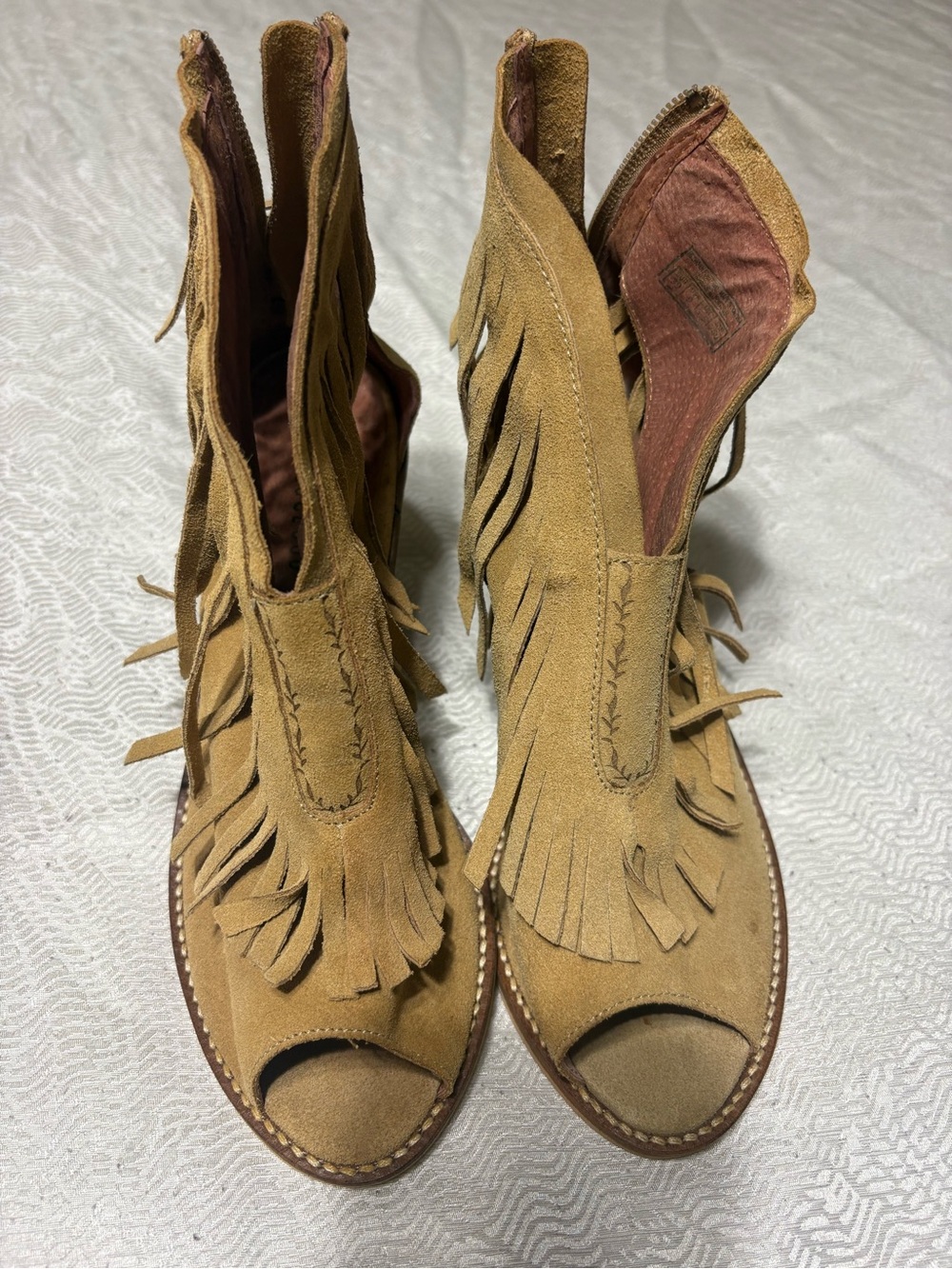 Musse  & Cloud Galia Moccasin  Tan Suede Fringe Peep-Toe Booties Size